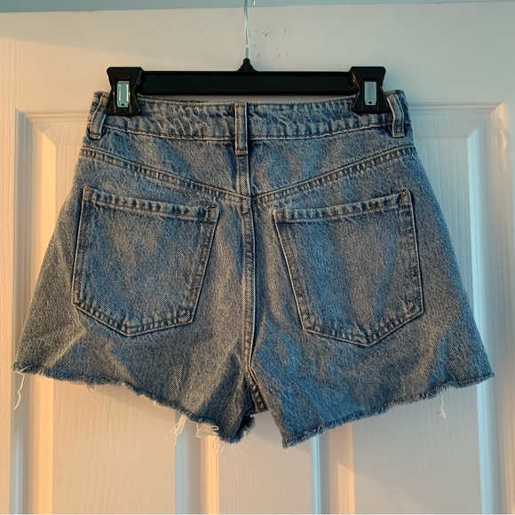 Garage Festival Short - Picture 2 of 2